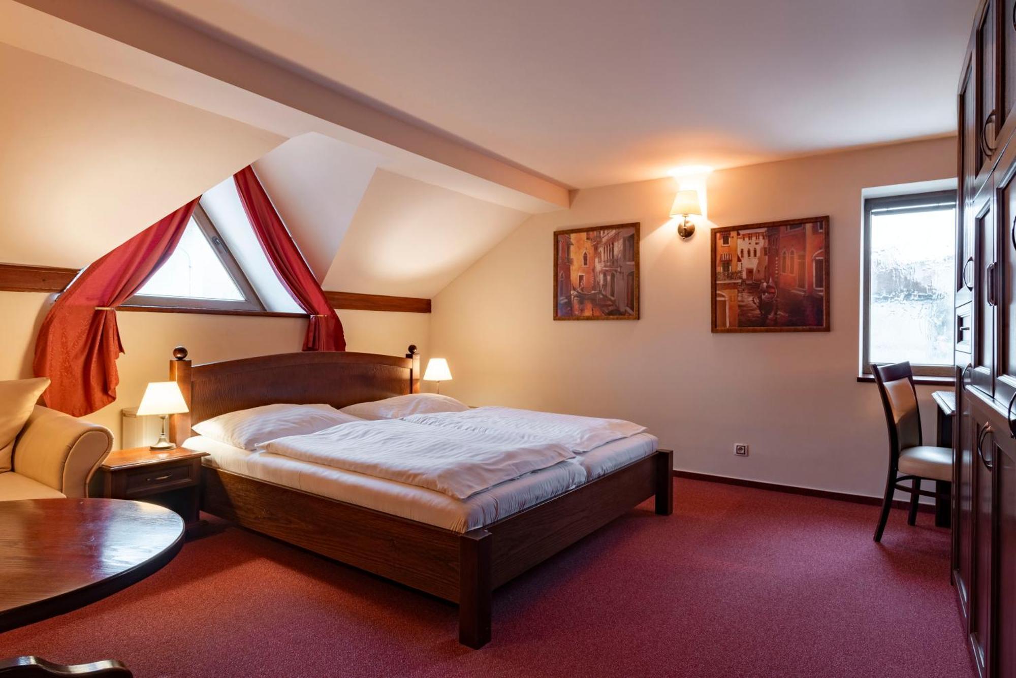 Hotel Green Gondola Plzeň Kültér fotó